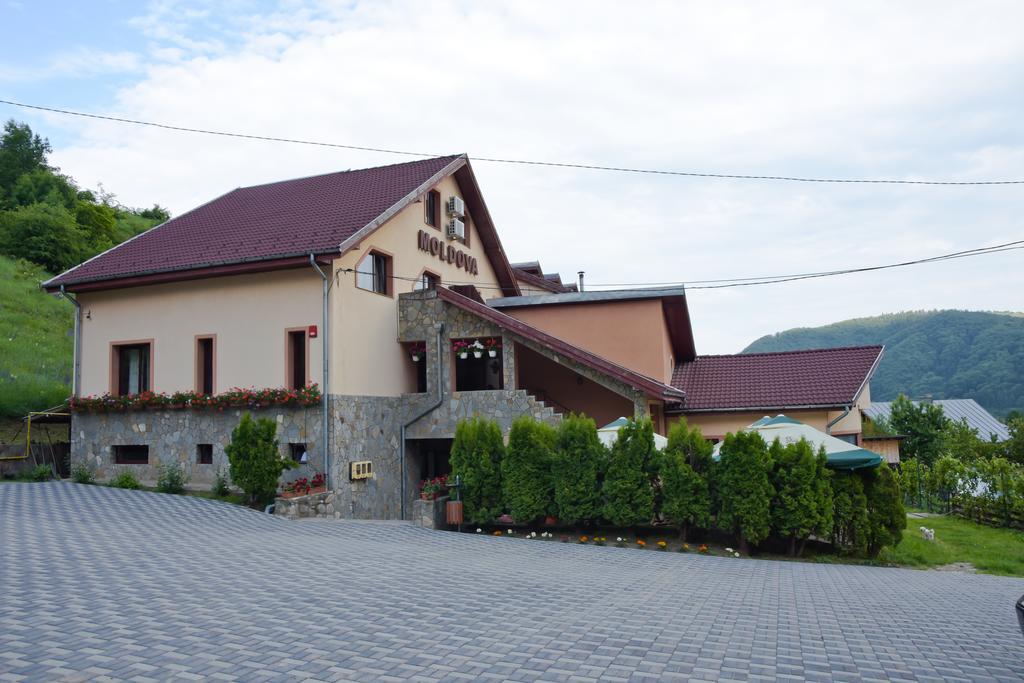 Pensiunea Moldova Piatra Neamţ Exterior foto